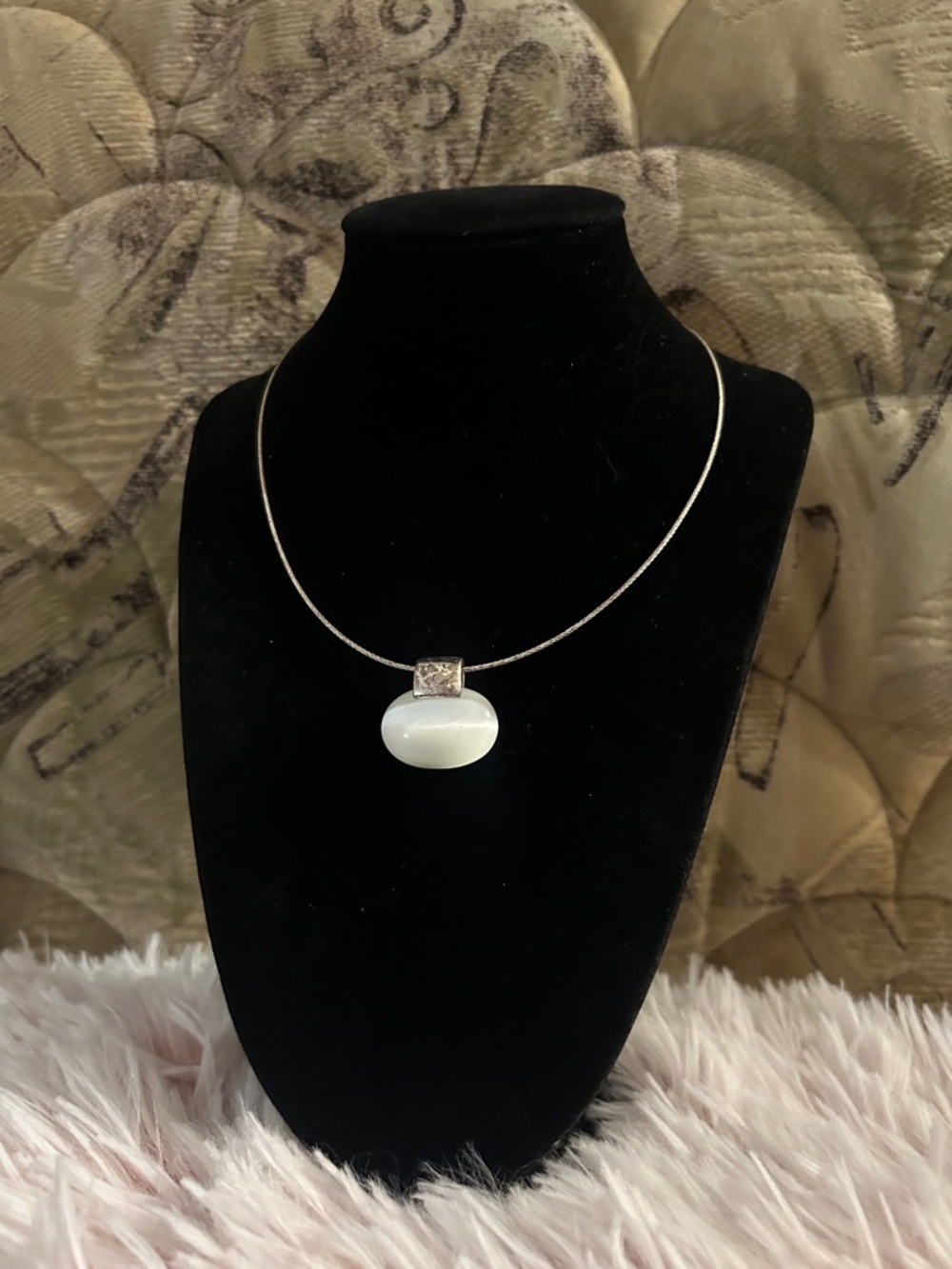 Silver Pendant Necklace - Tarnished but Pretty!